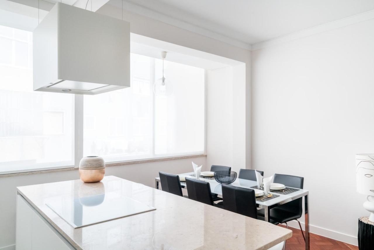 Central Family And Executive Apartment Lisbon Bagian luar foto
