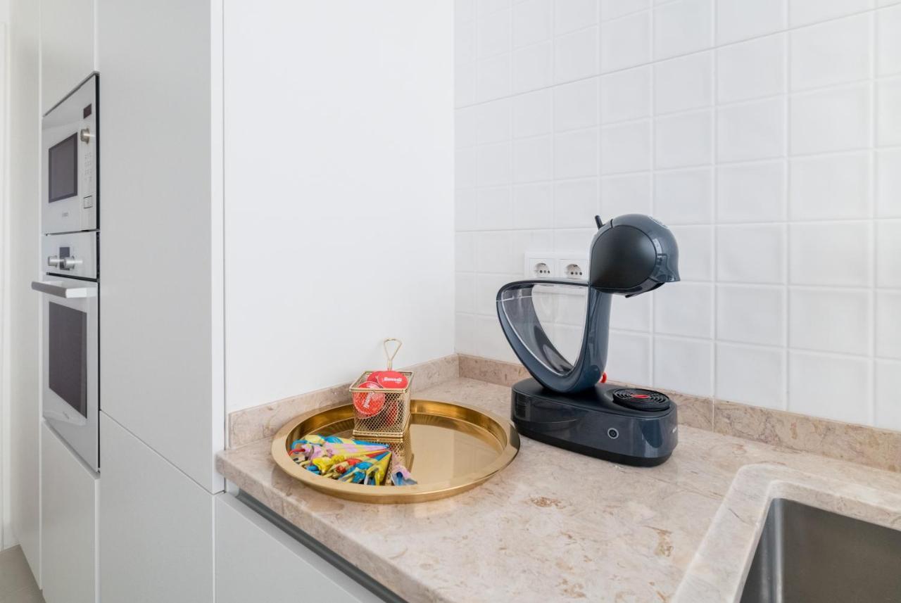 Central Family And Executive Apartment Lisbon Bagian luar foto